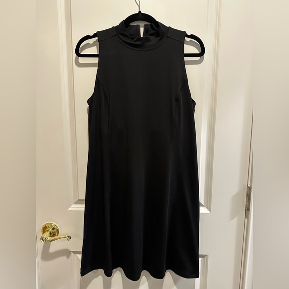 Lou & Grey Dresses & Skirts - Lou & Grey Black Sleeveless Midi Dress